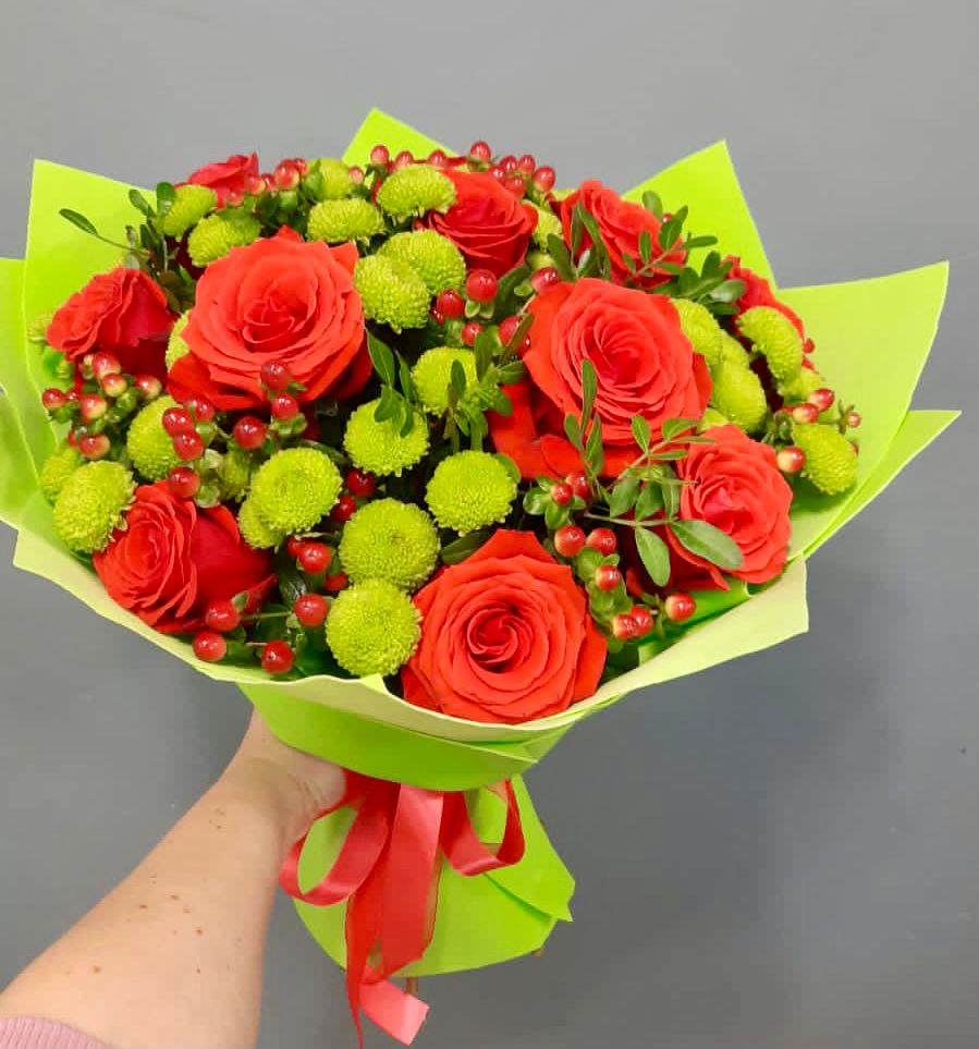 Букет цветов из: Хризантемы и Розы в Нижних Ачалуках