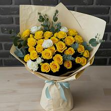 Букет цветов из:  Розы в Нижних Ачалуках