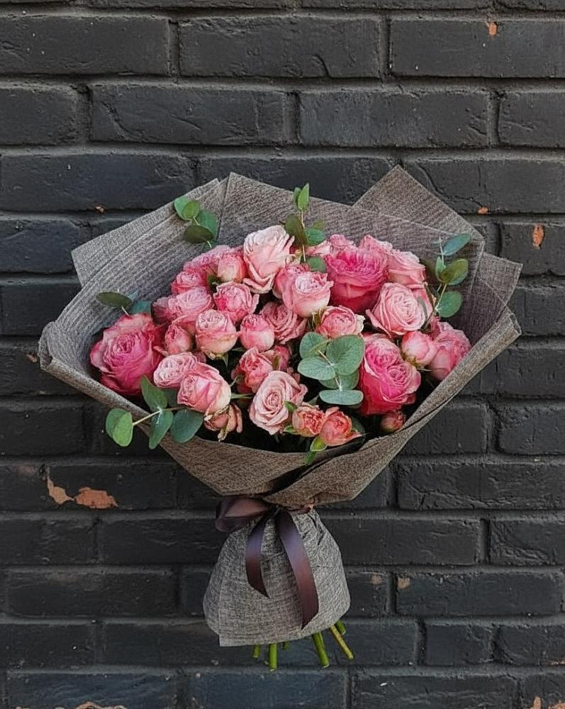 Букет цветов из: Розы в Нижних Ачалуках