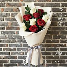 Букет цветов из:  Розы в Нижних Ачалуках