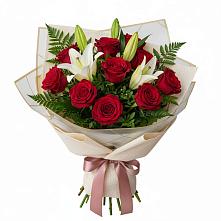 Букет цветов из:  Лилии и Розы в Нижних Ачалуках