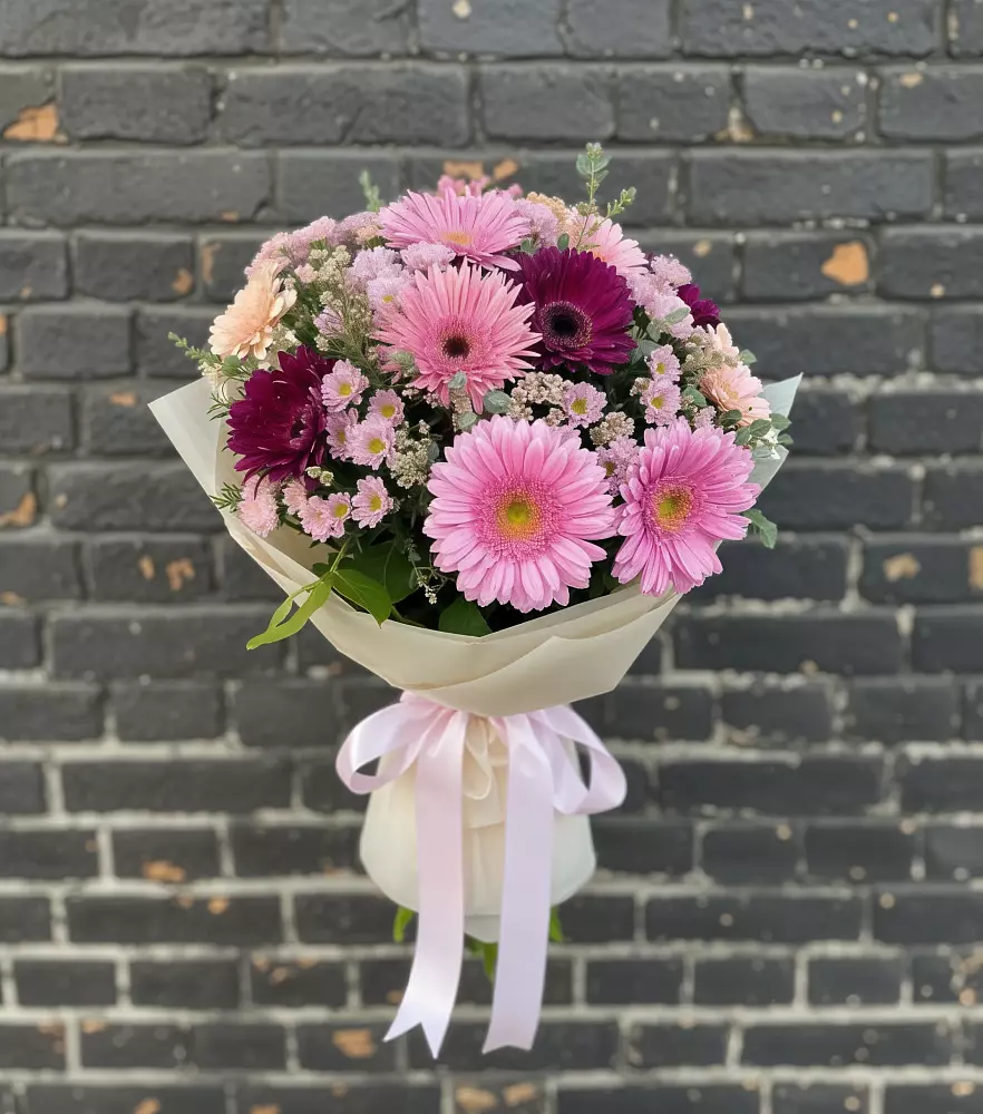 Букет цветов из: Герберы и Хризантемы в Нижних Ачалуках