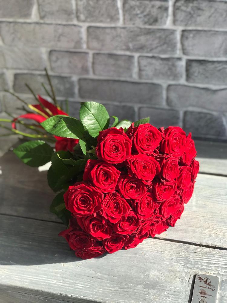 Букет Красные розы Фридом в Нижних Ачалуках