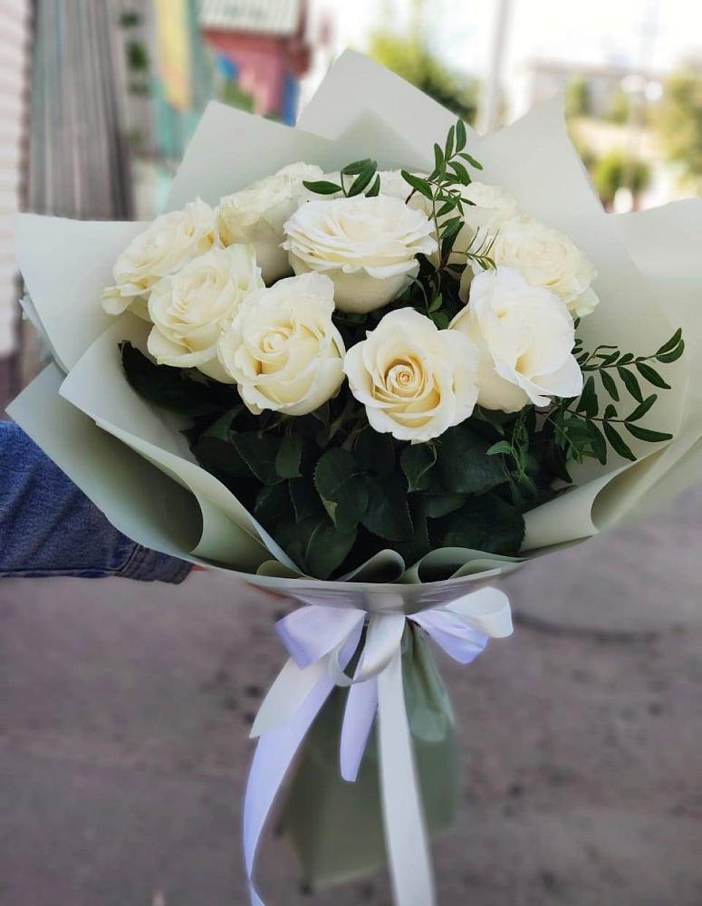 Букет Белые розы Проуд в Нижних Ачалуках