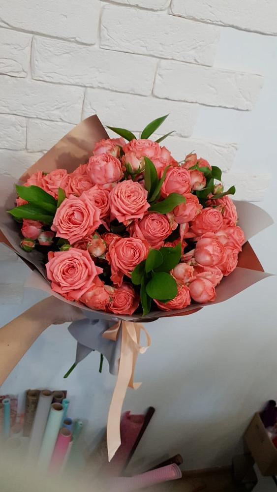 Букет цветов из: Розы в Нижних Ачалуках