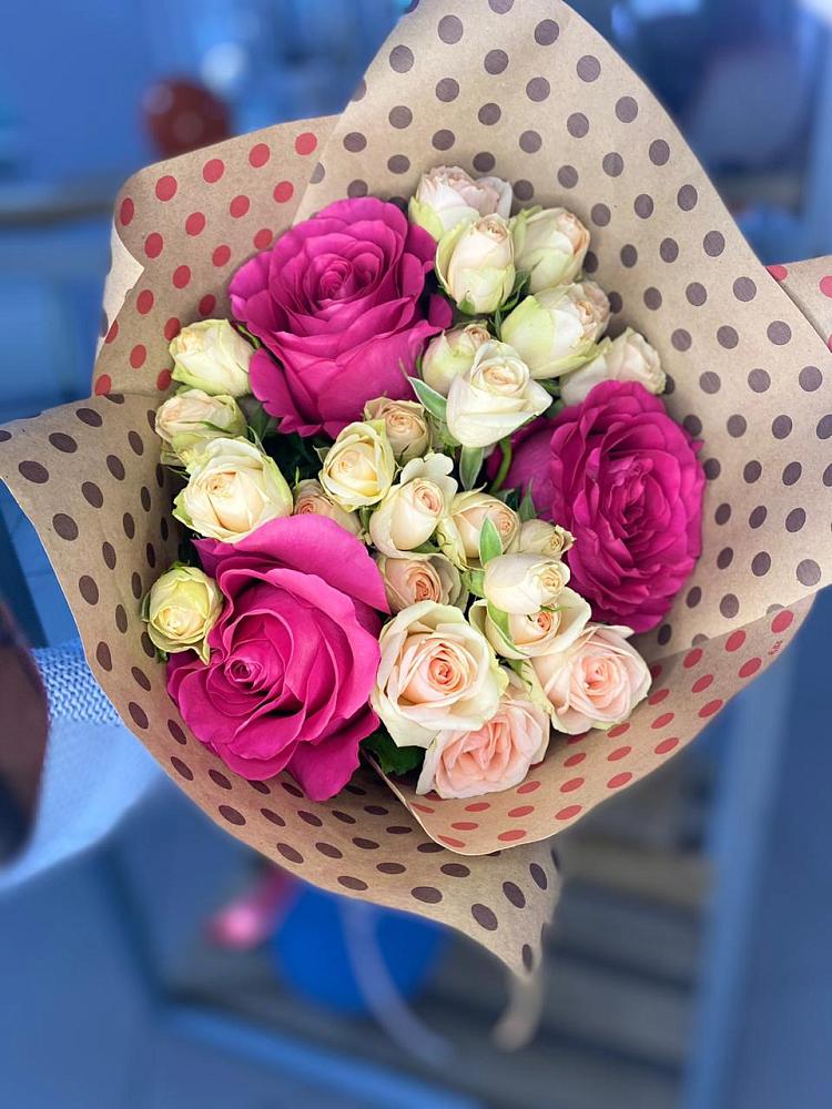 Букет цветов из: Розы в Нижних Ачалуках