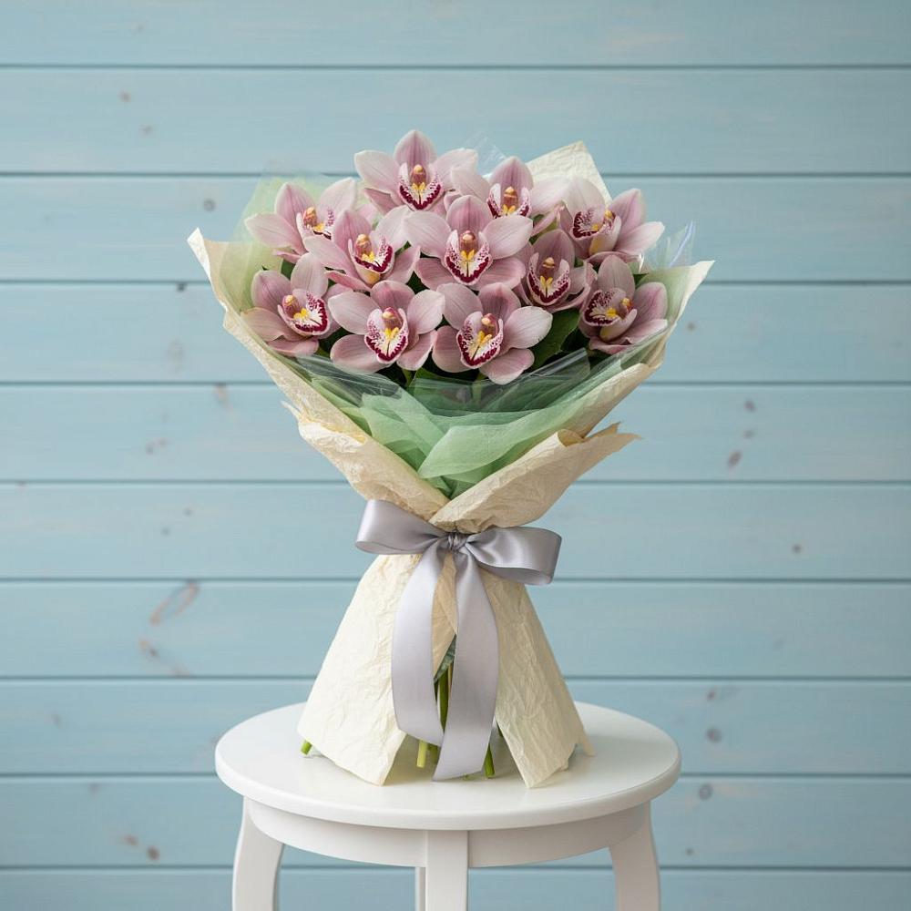 Букет цветов из: Орхидеи и Розы в Нижних Ачалуках