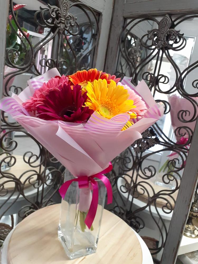 Букет цветов из: Герберы в Нижних Ачалуках