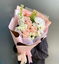 Букет цветов из:  Хризантемы и Розы в Нижних Ачалуках