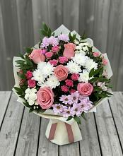 Букет цветов из:  Альстромерии, Гвоздики, Розы и Хризантемы в Нижних Ачалуках