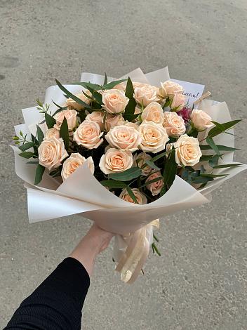 Букет Кремовые розы Латте в Нижних Ачалуках