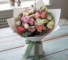 Букет цветов из:  Розы, Лизиантусы и Гвоздики в Нижних Ачалуках