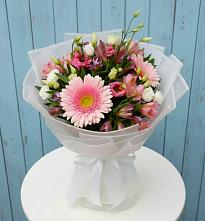 Букет цветов из:  Герберы, Альстромерии и Лизиантусы #REPLACE_PRED# Нижних Ачалуках