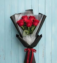 Букет цветов из:  Розы в Нижних Ачалуках