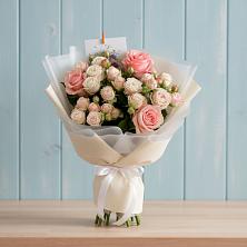 Букет цветов из:  Розы в Нижних Ачалуках