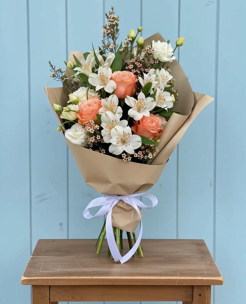 Букет цветов из: Альстромерии, Лизиантусы, Розы и Хризантемы в Нижних Ачалуках
