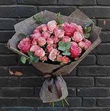Букет цветов из:  Розы в Нижних Ачалуках